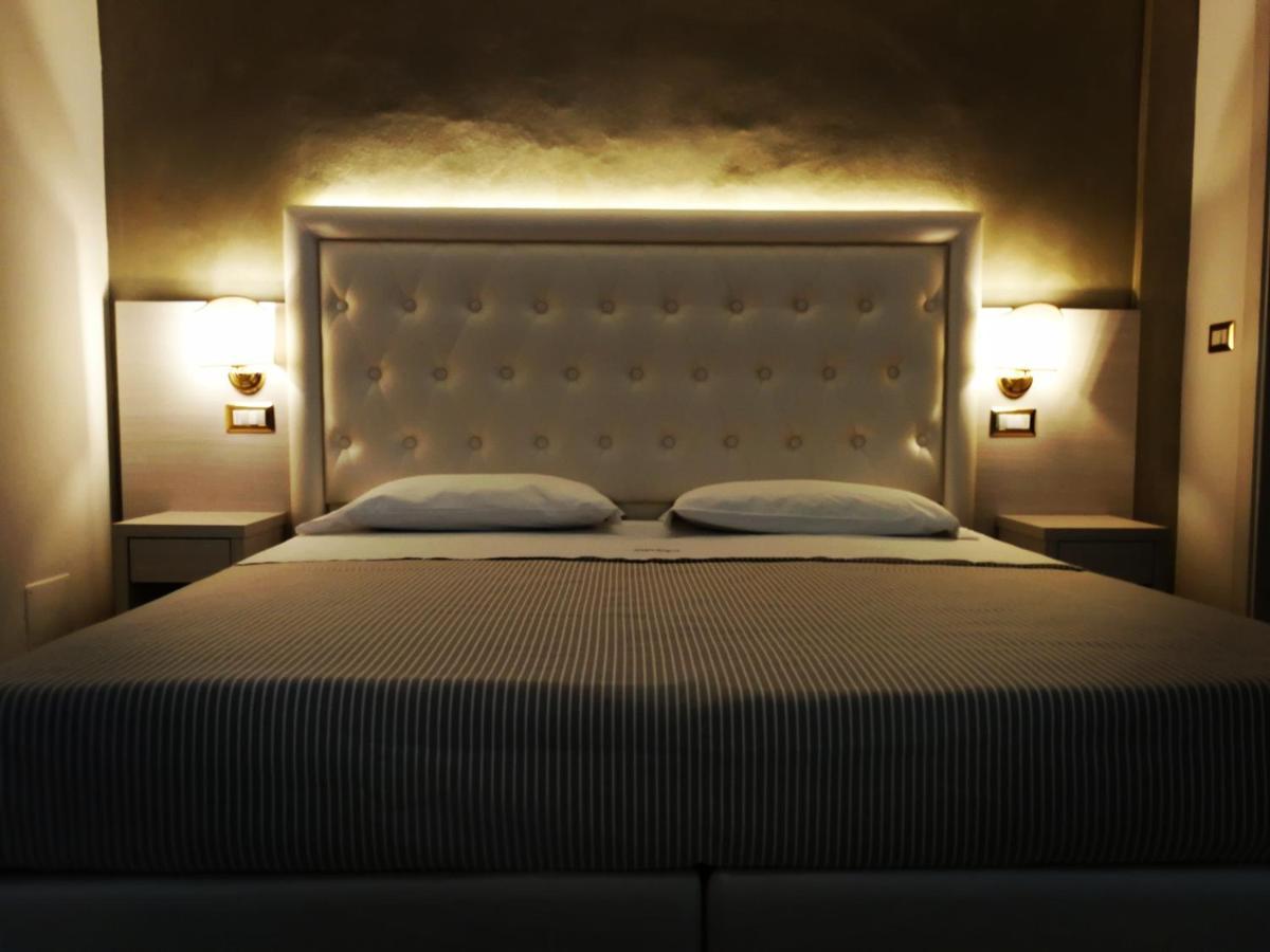 Hotel Bristol بيلاريا-إيجيا مارينا المظهر الخارجي الصورة