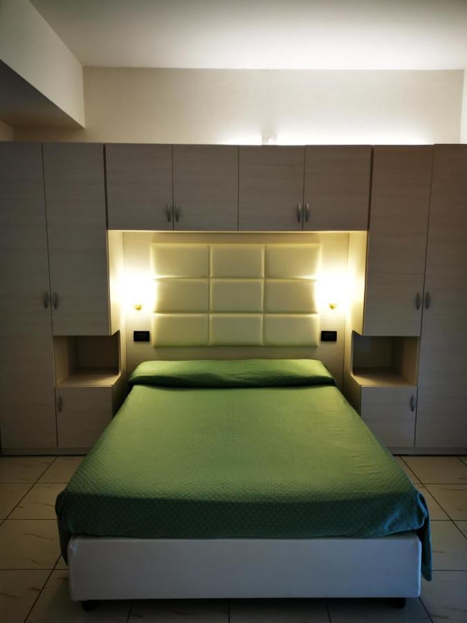 Hotel Bristol بيلاريا-إيجيا مارينا المظهر الخارجي الصورة